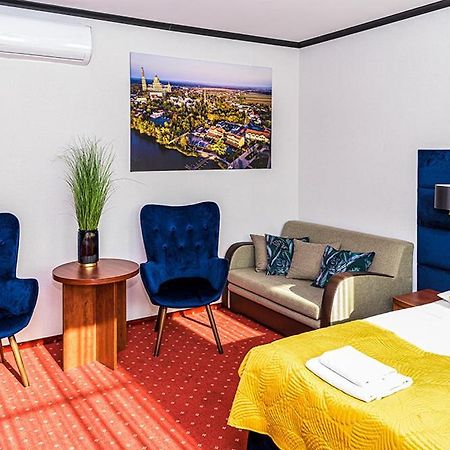 Hotel Stara Gorzelnia Licheń エクステリア 写真