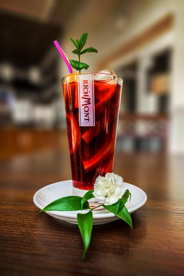 Hotel Stara Gorzelnia Licheń エクステリア 写真