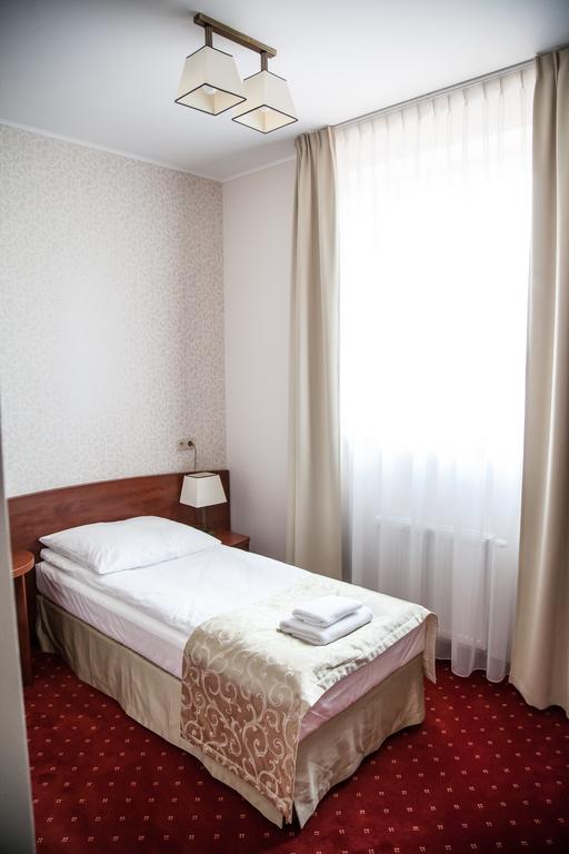 Hotel Stara Gorzelnia Licheń 部屋 写真