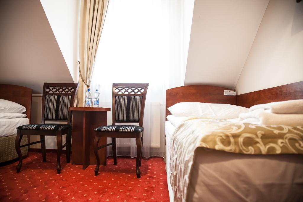 Hotel Stara Gorzelnia Licheń 部屋 写真