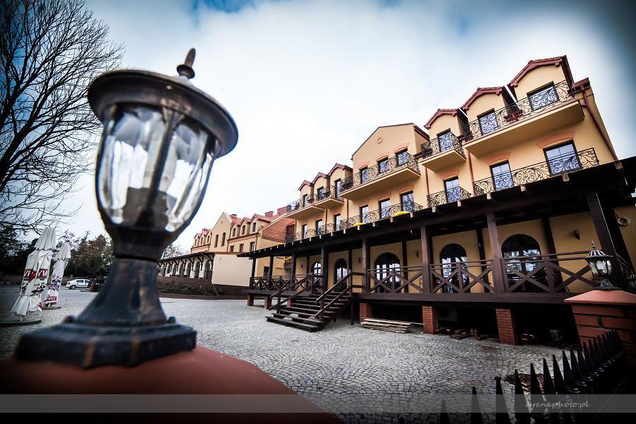 Hotel Stara Gorzelnia Licheń エクステリア 写真
