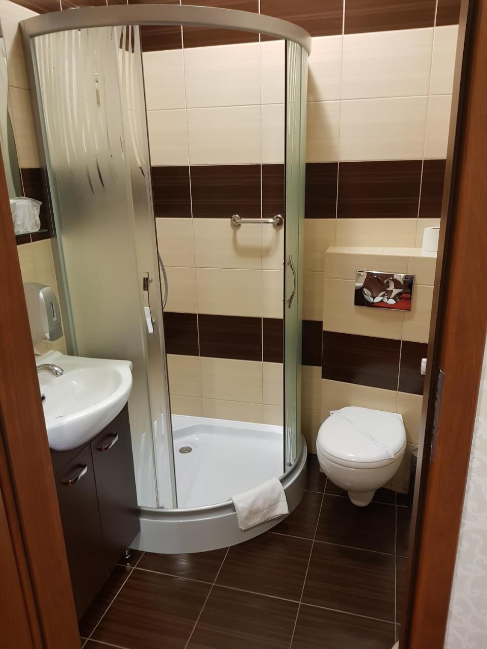 Hotel Stara Gorzelnia Licheń エクステリア 写真
