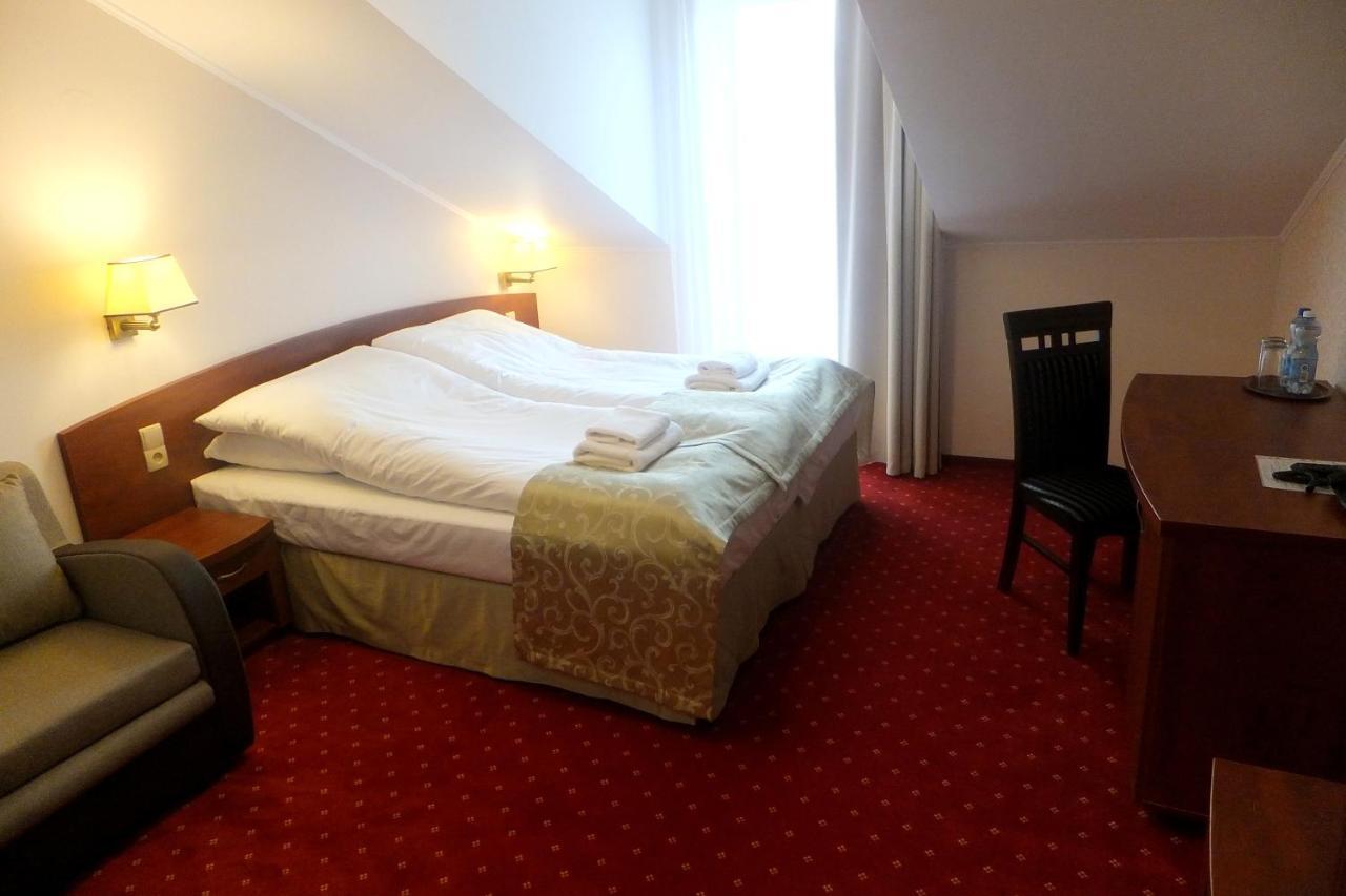 Hotel Stara Gorzelnia Licheń エクステリア 写真